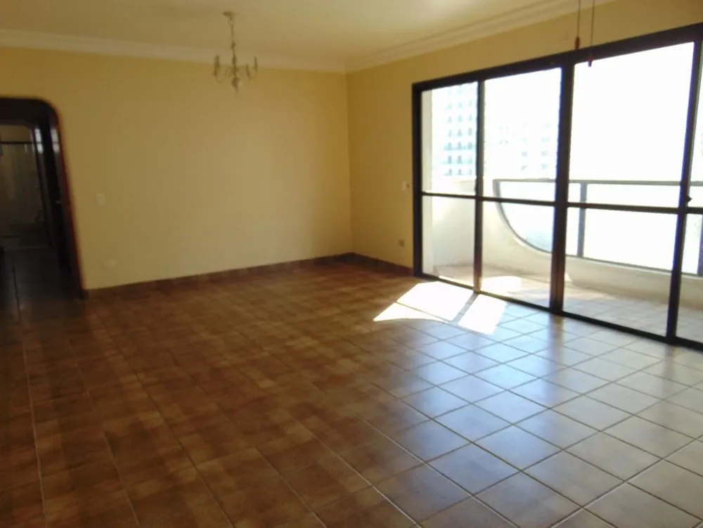 Apartamento, 3 quartos, 140 m² - Foto 2