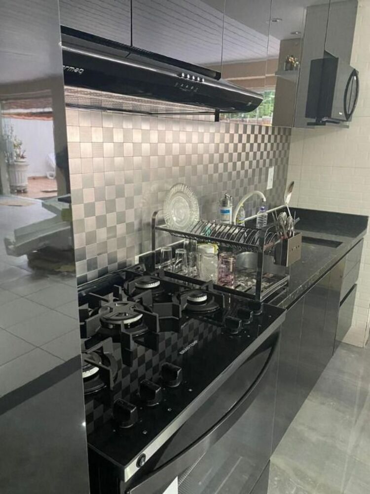 Casa à venda com 2 quartos, 201m² - Foto 4