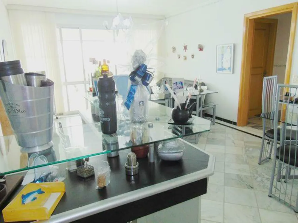 Apartamento, 3 quartos, 140 m² - Foto 1
