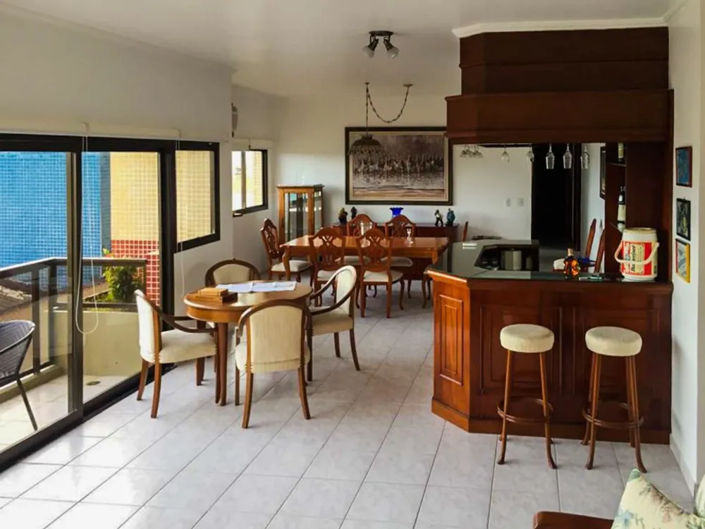 Apartamento, 3 quartos, 205 m² - Foto 2