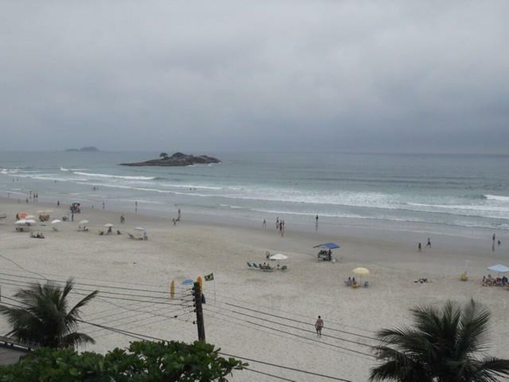 Apartamento à venda com 4 quartos, 218m² - Foto 2