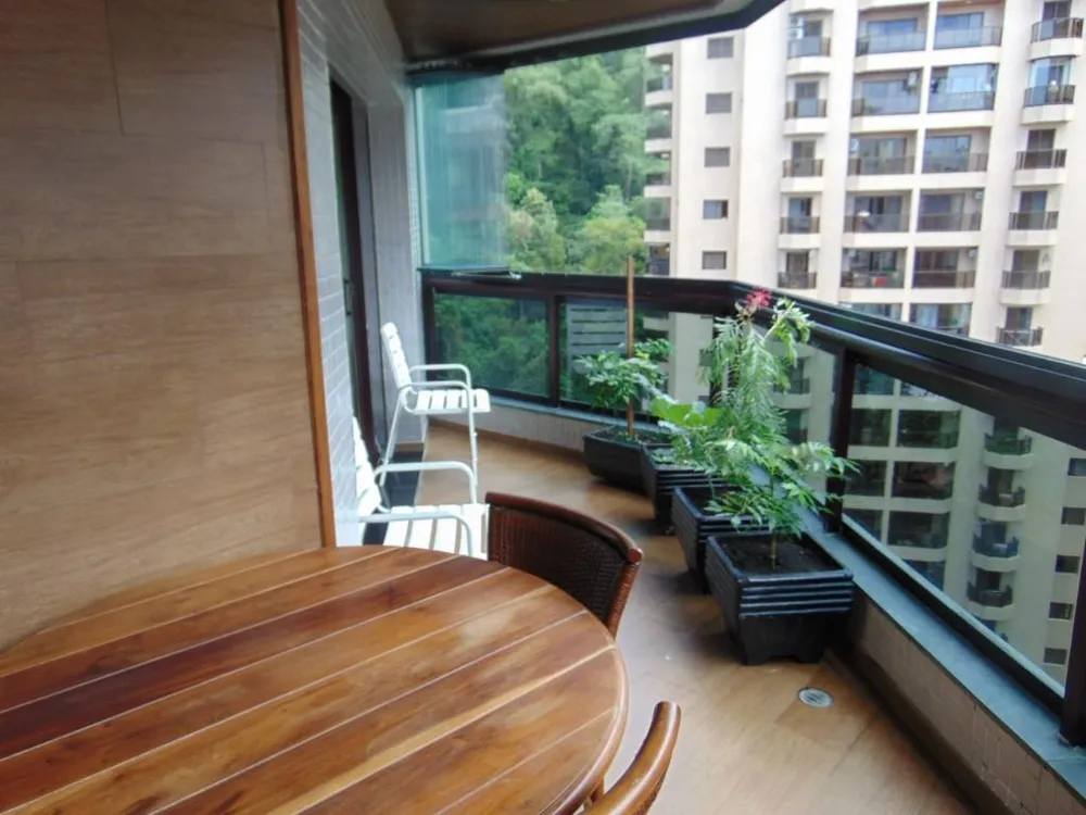 Apartamento, 3 quartos, 197 m² - Foto 2