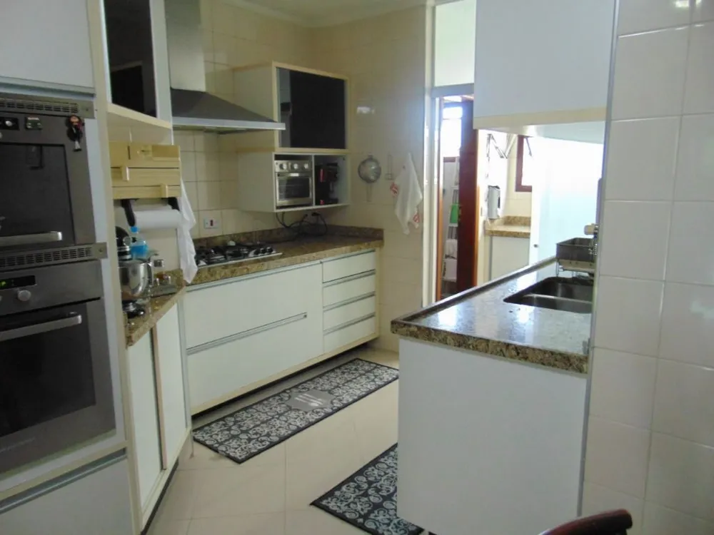 Apartamento, 3 quartos, 197 m² - Foto 1