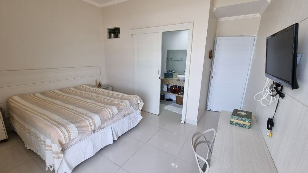 Apartamento, 3 quartos, 188 m² - Foto 1