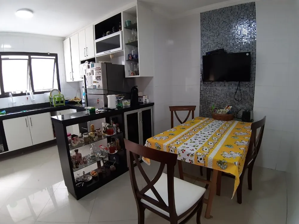 Apartamento, 3 quartos, 140 m² - Foto 2