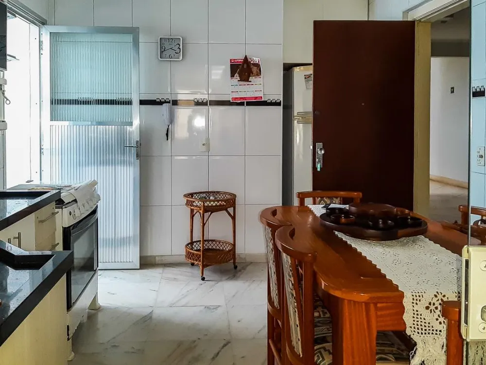 Apartamento, 3 quartos, 130 m² - Foto 1
