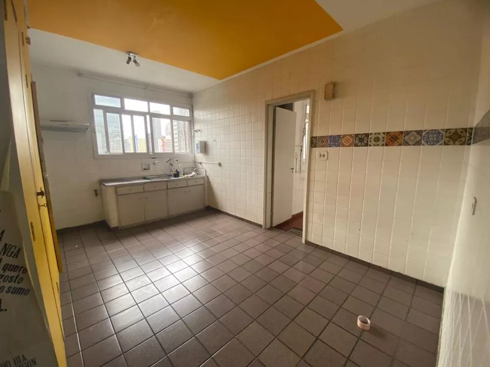 Apartamento, 3 quartos, 196 m² - Foto 1