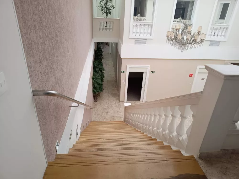 Sobrado, 1025 m² - Foto 4