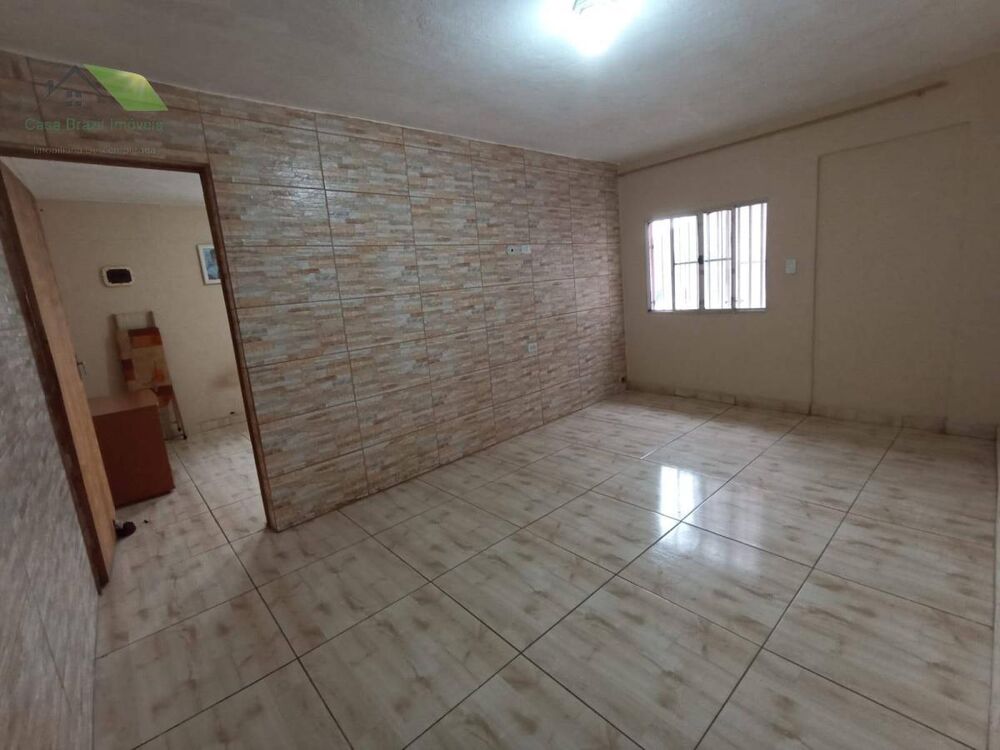 Sobrado à venda com 2 quartos, 200m² - Foto 2