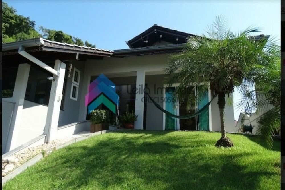 Casa à venda com 2 quartos, 192m² - Foto 2