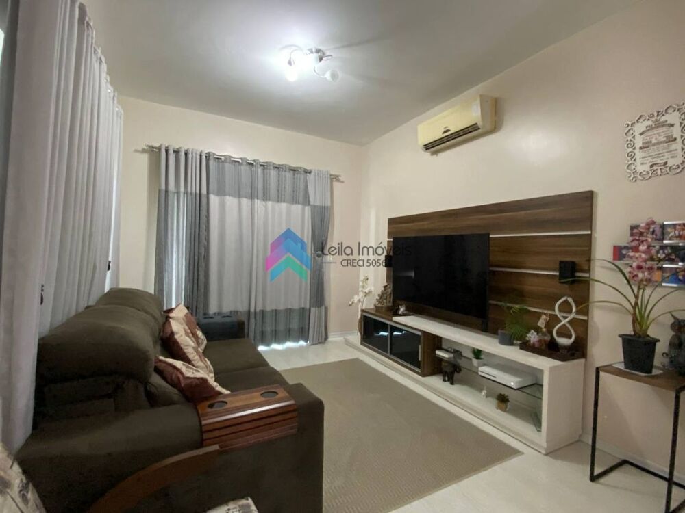 Casa à venda com 2 quartos, 192m² - Foto 3