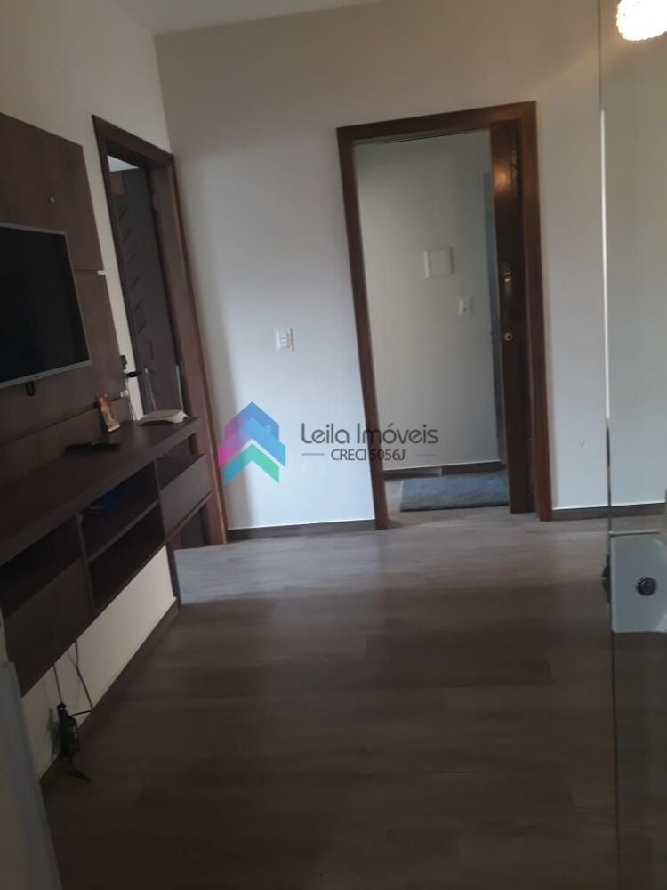 Casa à venda com 2 quartos, 103m² - Foto 2