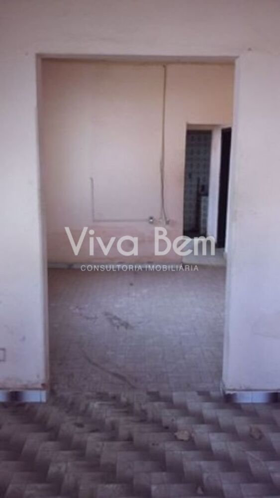 Casa à venda com 4 quartos, 272m² - Foto 1
