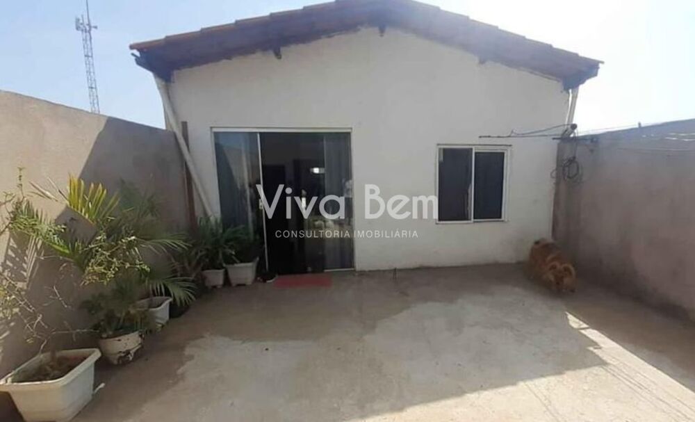 Casa à venda com 2 quartos, 132m² - Foto 1