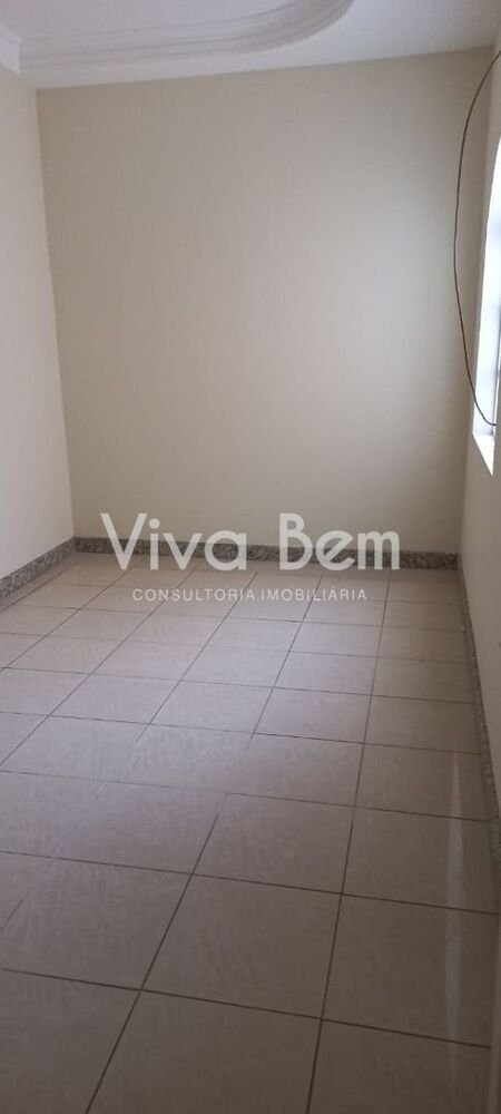 Casa à venda com 5 quartos, 270 - Foto 2