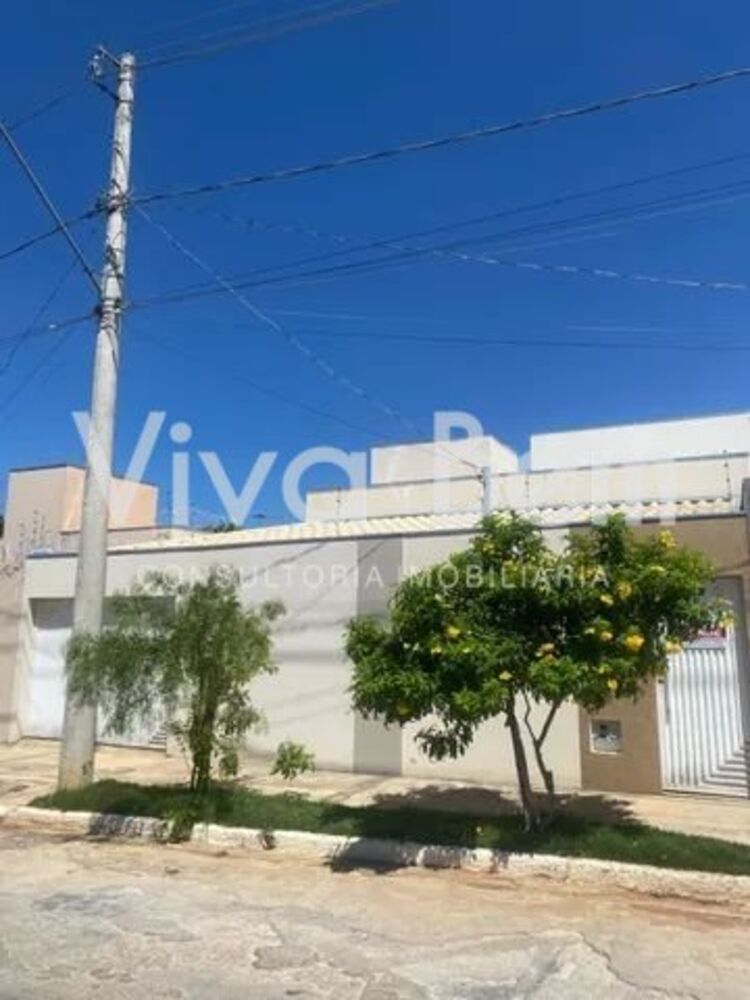 Casa à venda com 2 quartos, 112 - Foto 1