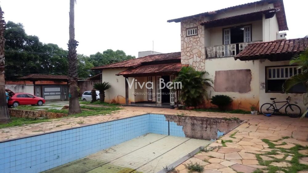 Chácara, 3 quartos, 2240 m² - Foto 2