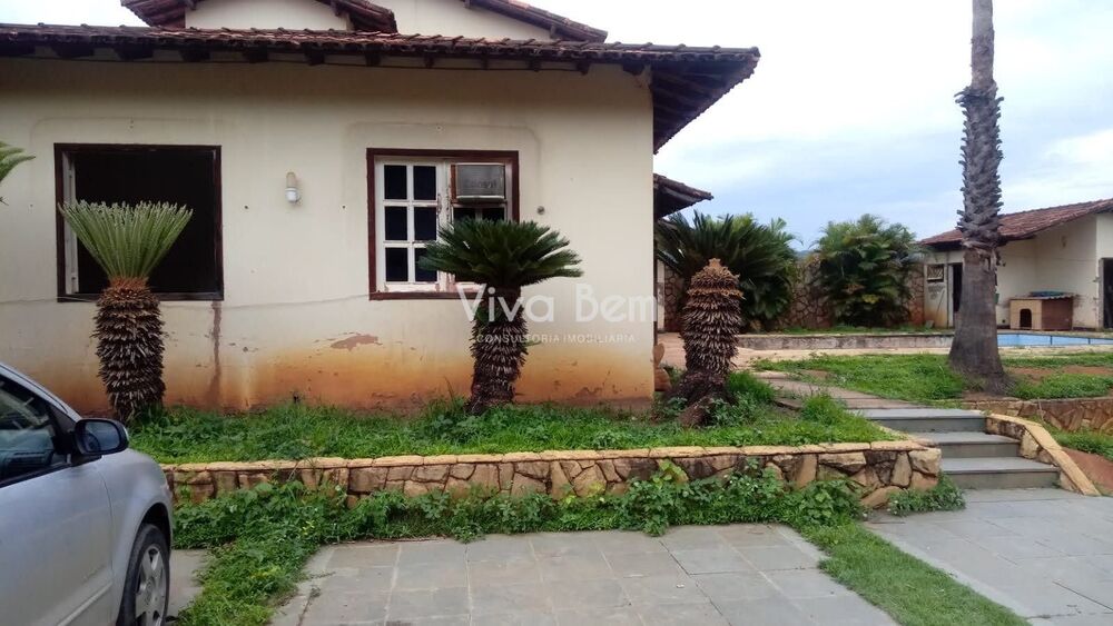 Chácara, 3 quartos, 2240 m² - Foto 1