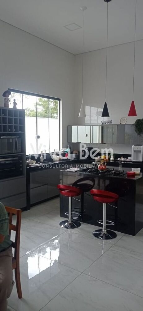 Casa, 3 quartos, 180 m² - Foto 1