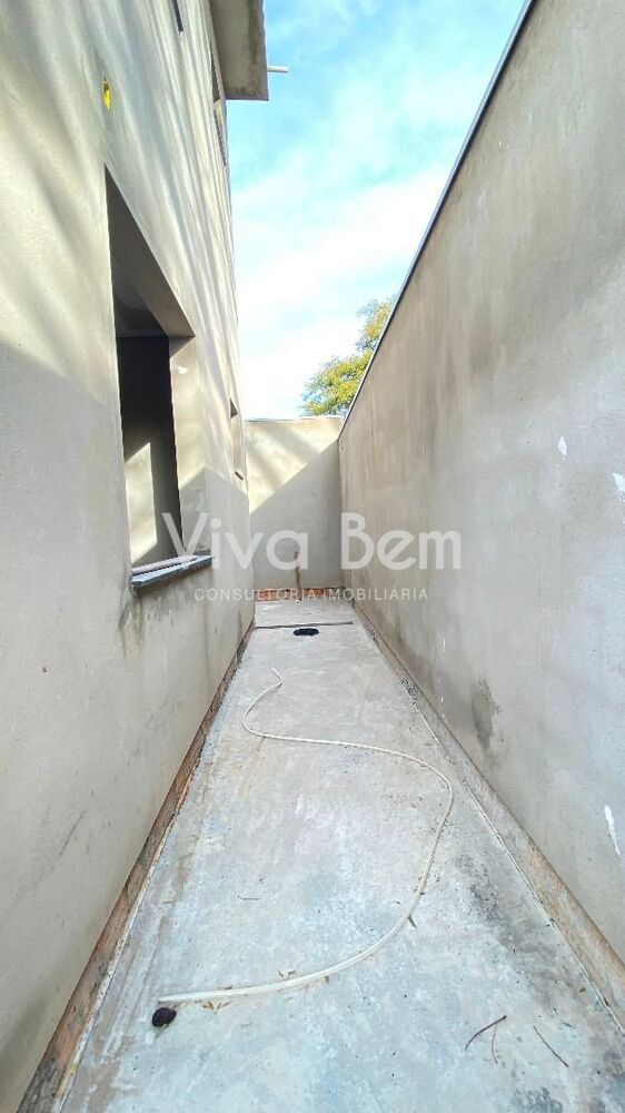 Casa à venda com 4 quartos, 167m² - Foto 11