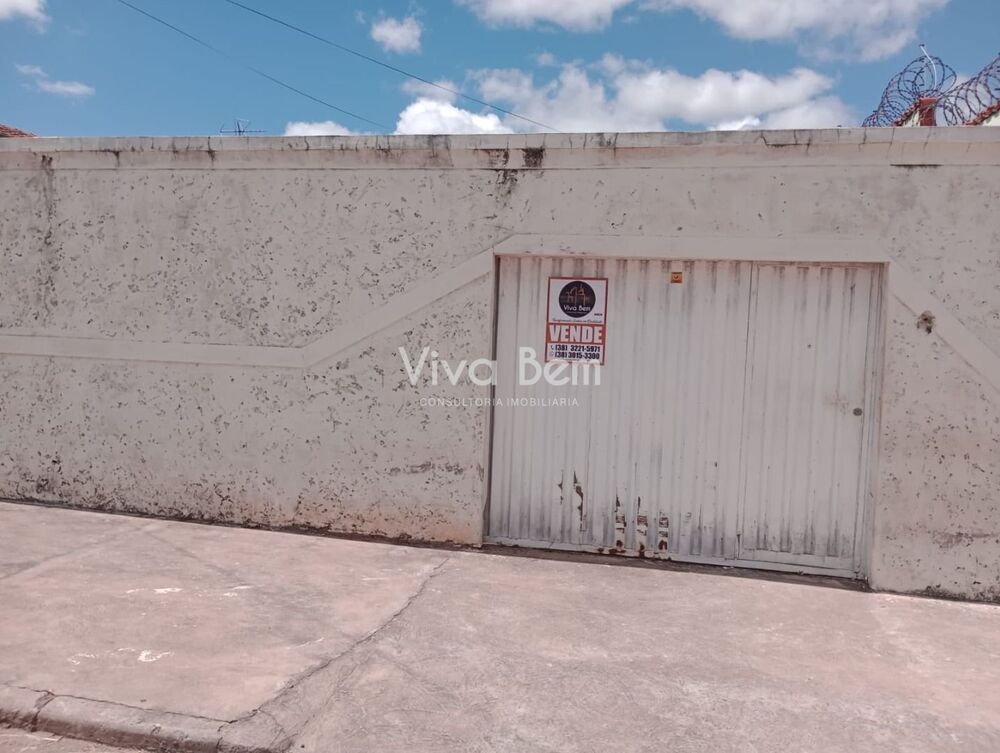 Casa, 3 quartos, 200 m² - Foto 1