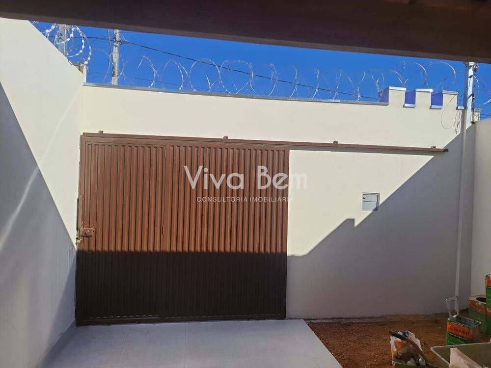 Casa à venda com 2 quartos, 45m² - Foto 1