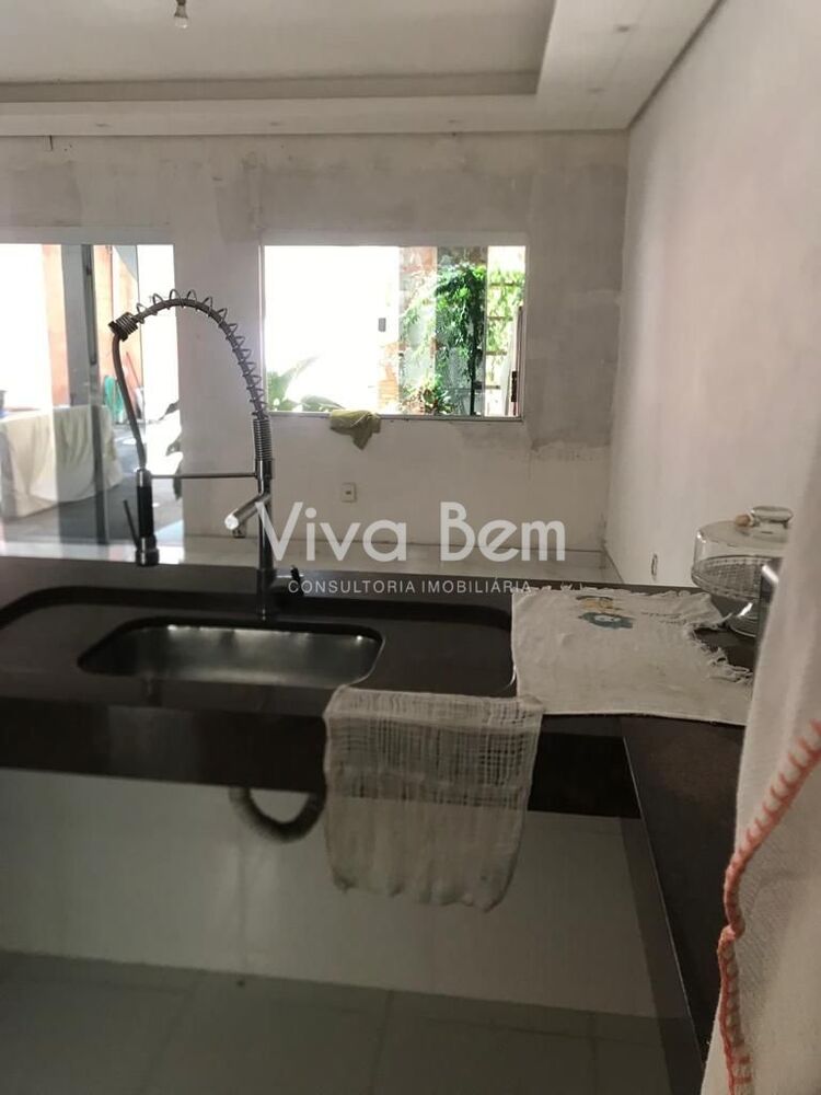 Casa, 4 quartos, 162 m² - Foto 4