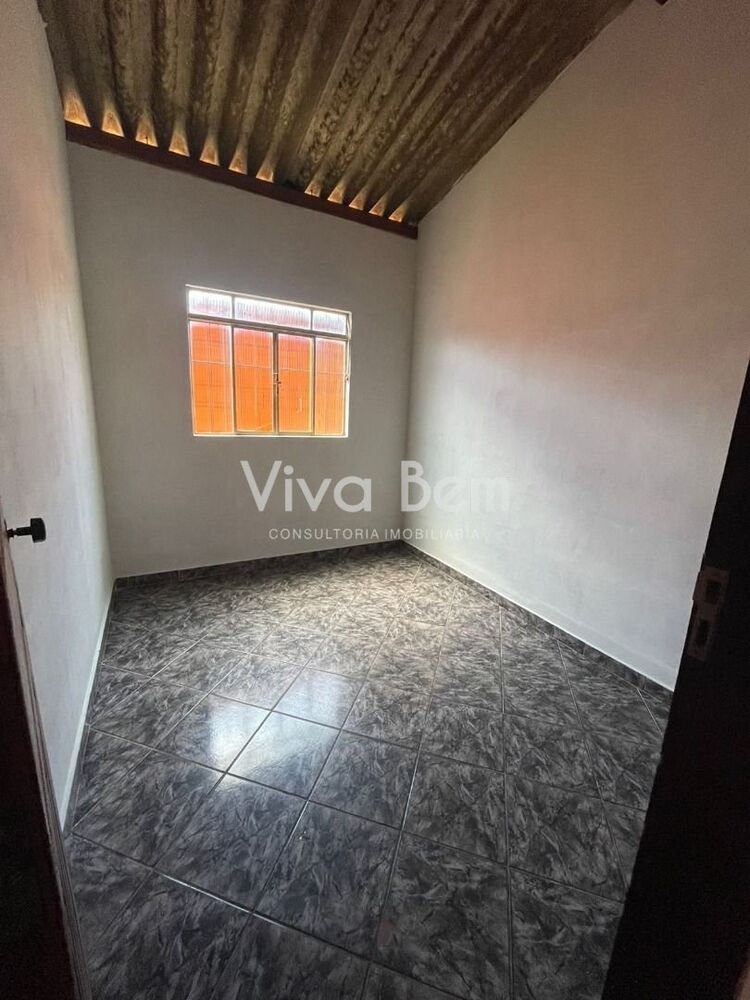 Casa à venda com 3 quartos, 80m² - Foto 5