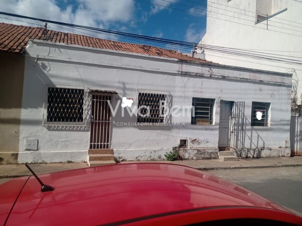 Casa à venda com 2 quartos, 90m² - Foto 1