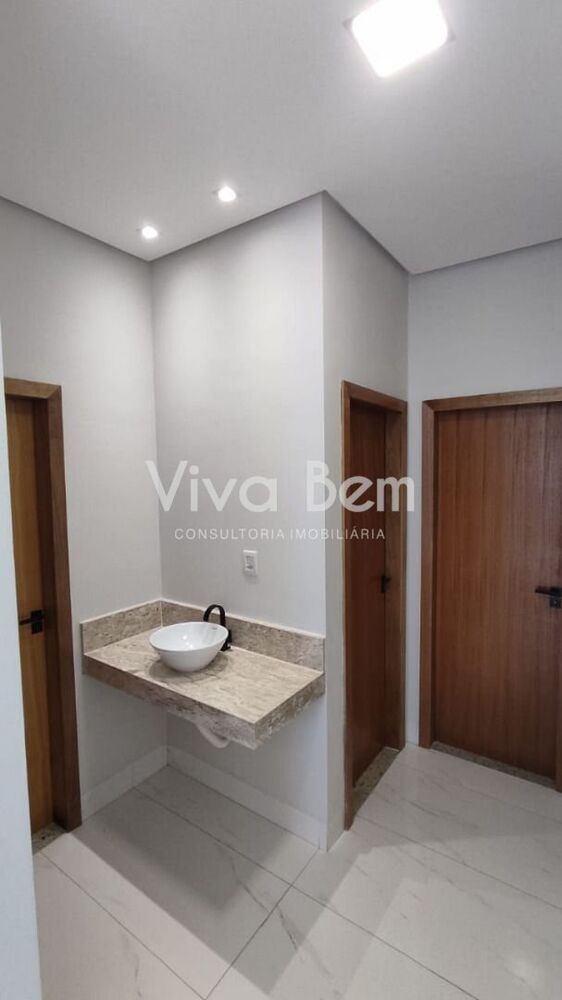 Casa à venda com 3 quartos, 87m² - Foto 1