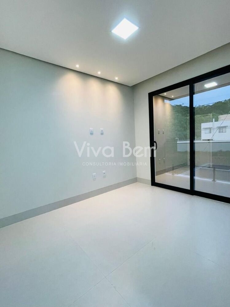 Casa à venda com 3 quartos, 200m² - Foto 13