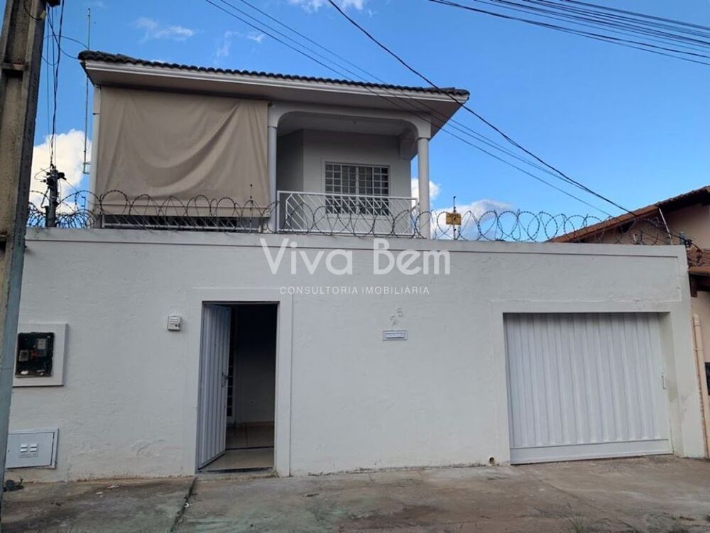 Casa, 3 quartos, 234 m² - Foto 1