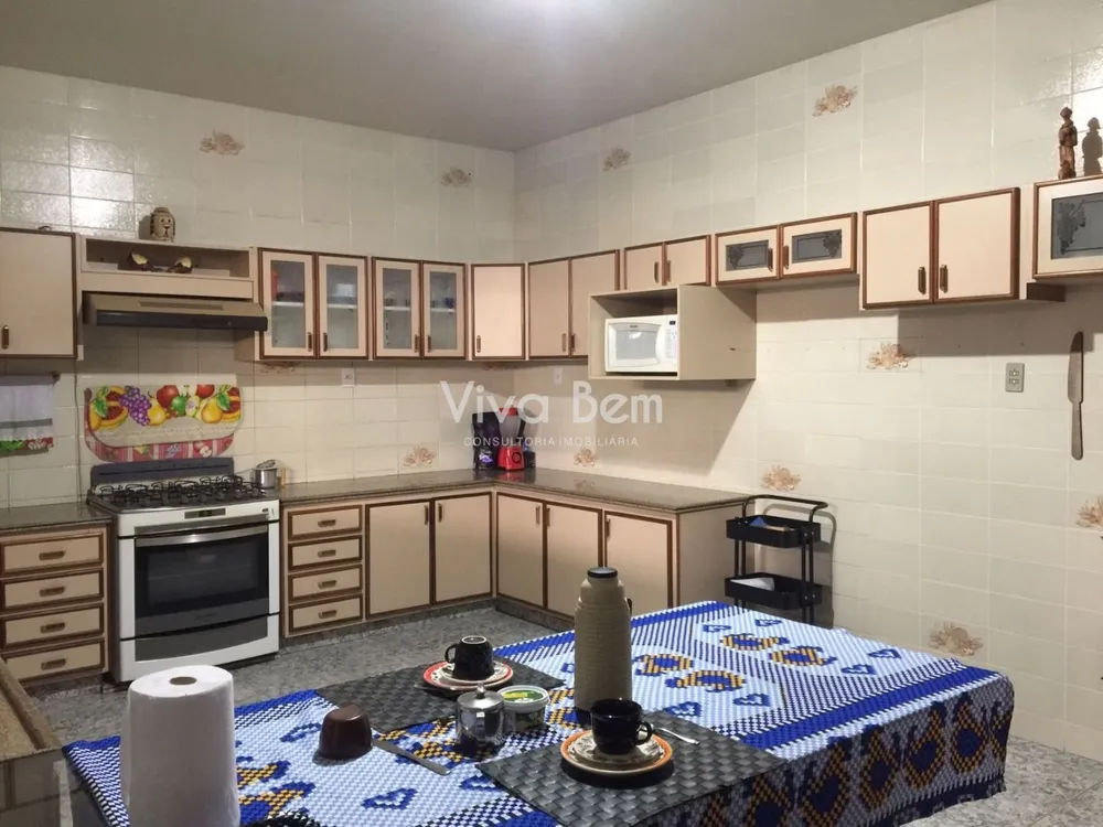 Casa, 6 quartos, 650 m² - Foto 1