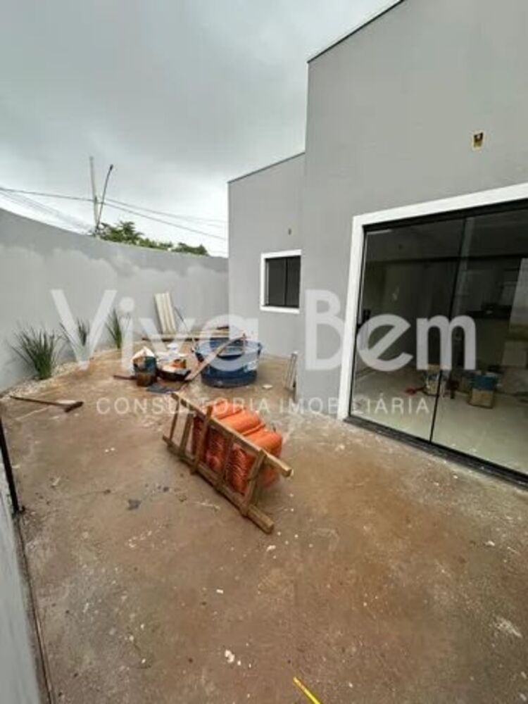 Casa à venda com 2 quartos, 55m² - Foto 1