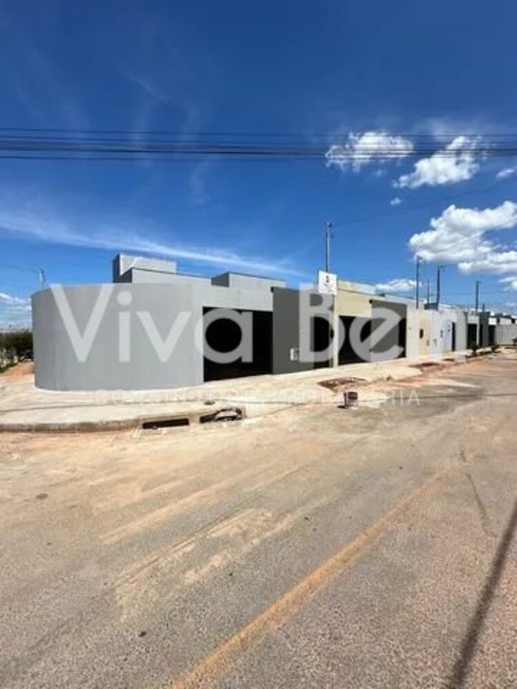 Casa à venda com 2 quartos, 55m² - Foto 2