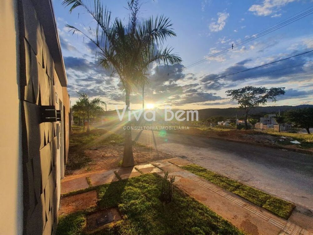 Casa à venda com 3 quartos, 237m² - Foto 2