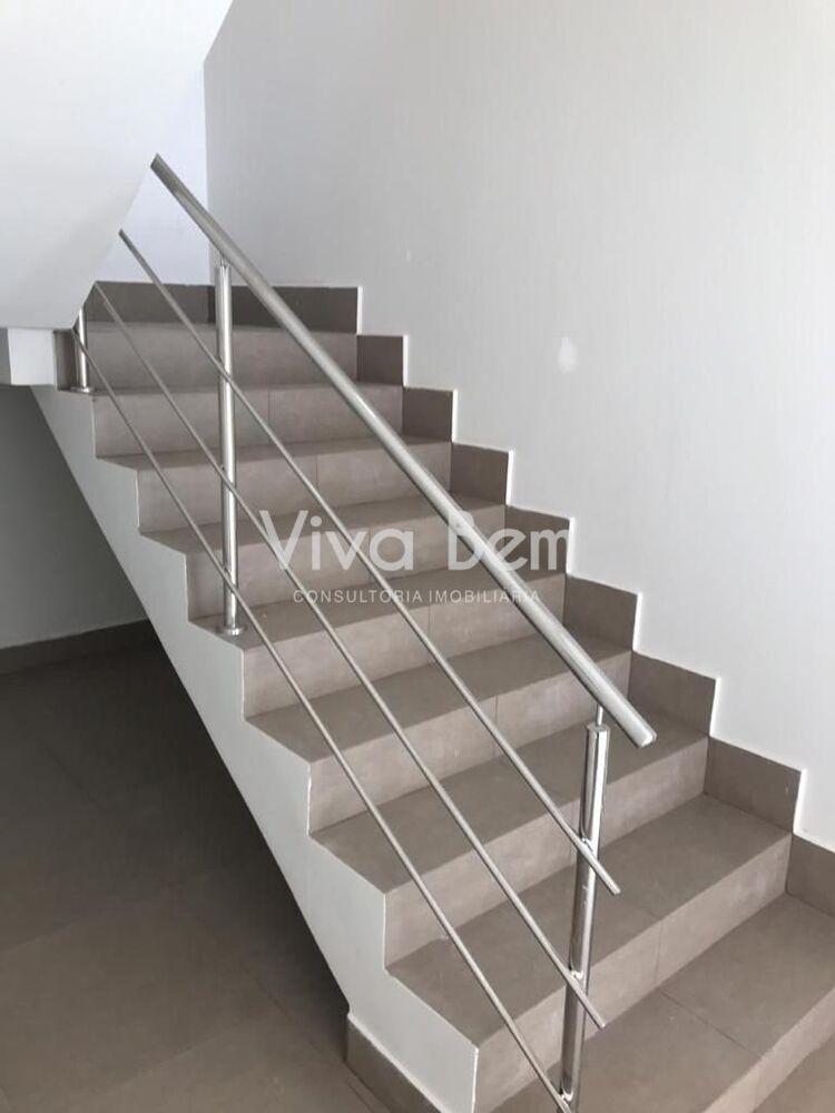 Apartamento à venda com 3 quartos, 150m² - Foto 4