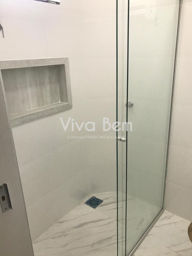 Apartamento à venda com 3 quartos, 150m² - Foto 2