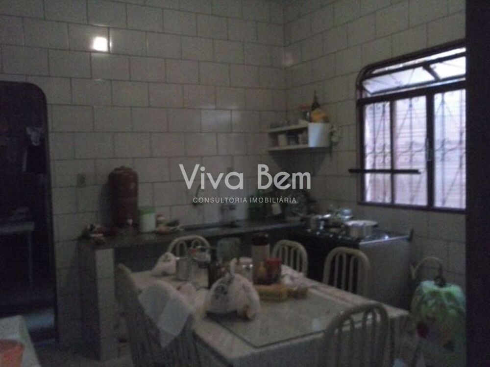 Casa à venda com 3 quartos, 300m² - Foto 11