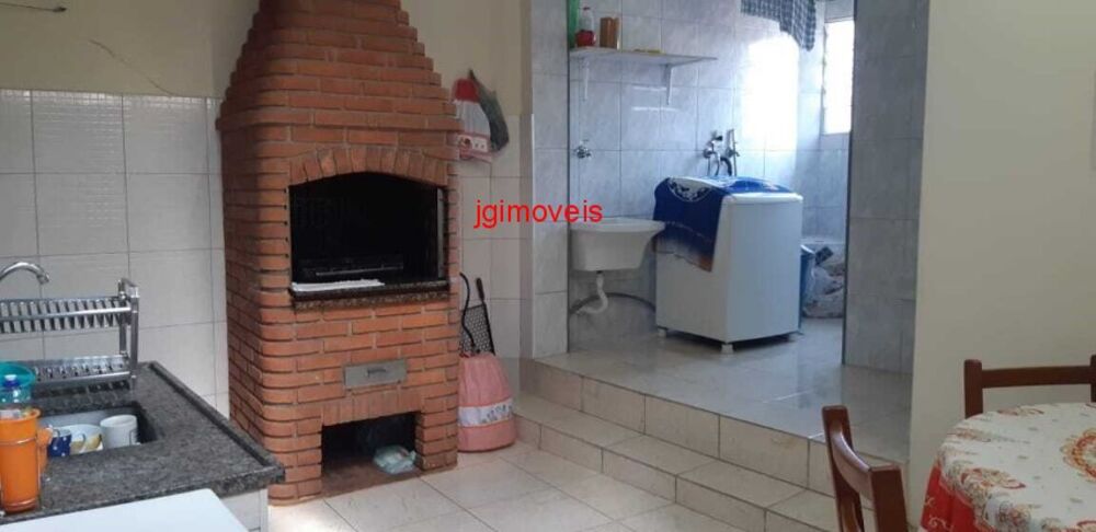 Casa, 3 quartos, 168 m² - Foto 2
