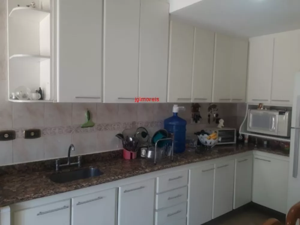 Casa à venda com 2 quartos, 70m² - Foto 5