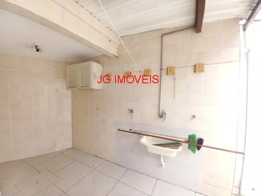 Casa à venda e aluguel com 2 quartos, 180m² - Foto 33