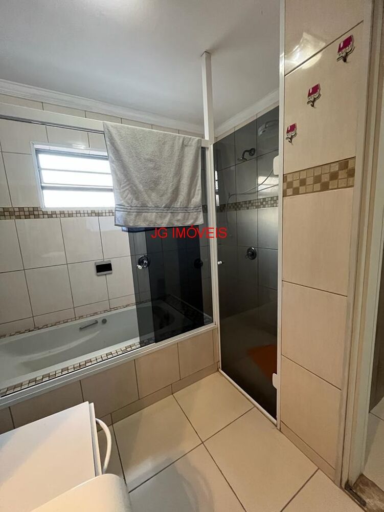 Casa à venda com 3 quartos, 220m² - Foto 4