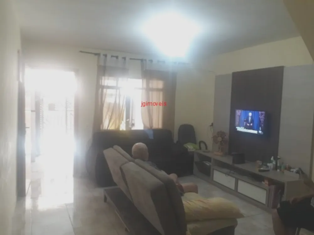 Casa, 2 quartos, 200 m² - Foto 1