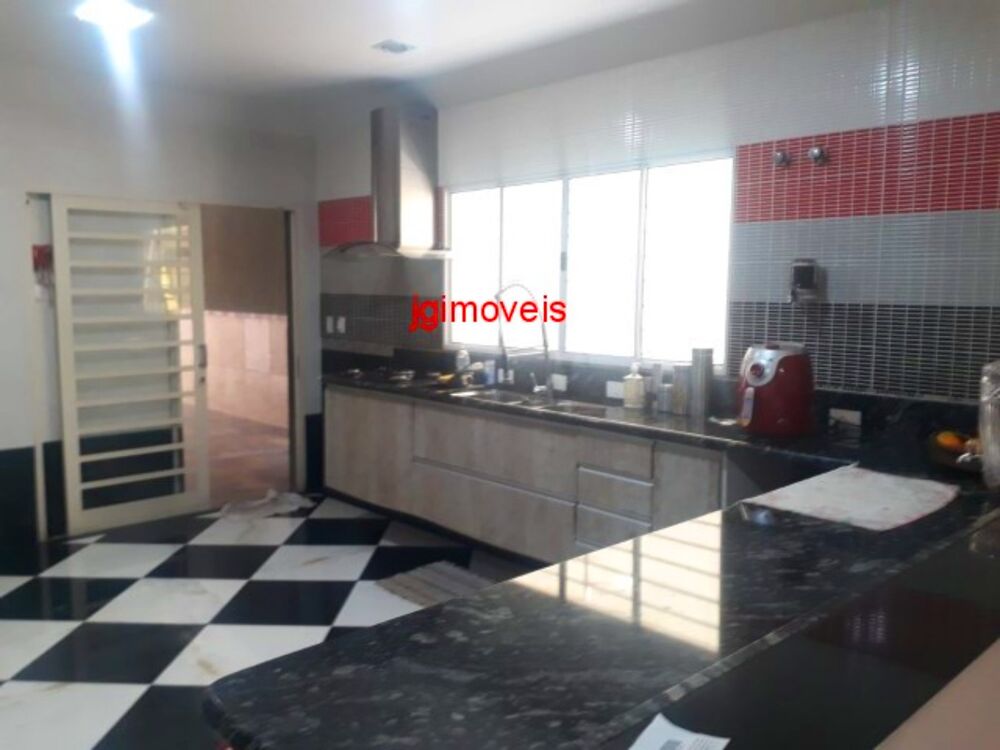 Casa, 3 quartos, 200 m² - Foto 1
