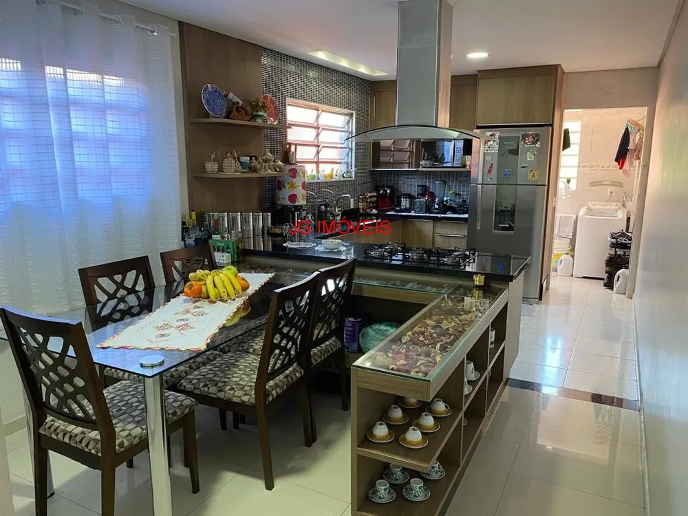 Casa, 3 quartos, 157 m² - Foto 3