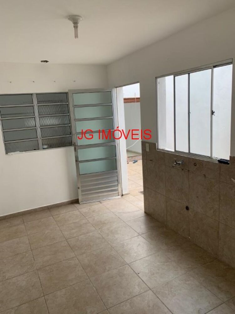 Casa à venda com 3 quartos, 150m² - Foto 3