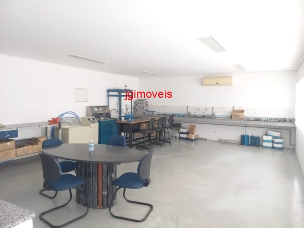 Depósito-Galpão-Armazém à venda com 1 quarto, 633m² - Foto 2