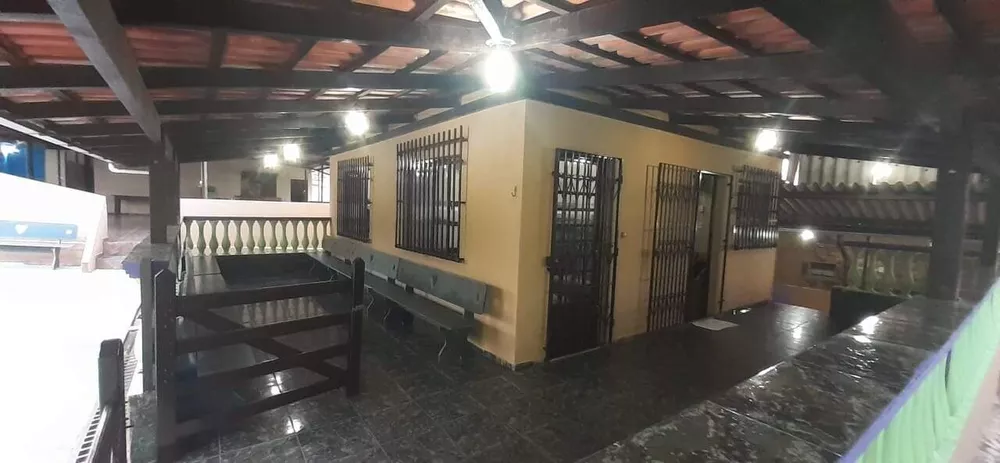 Fazenda à venda com 3 quartos, 1080m² - Foto 2