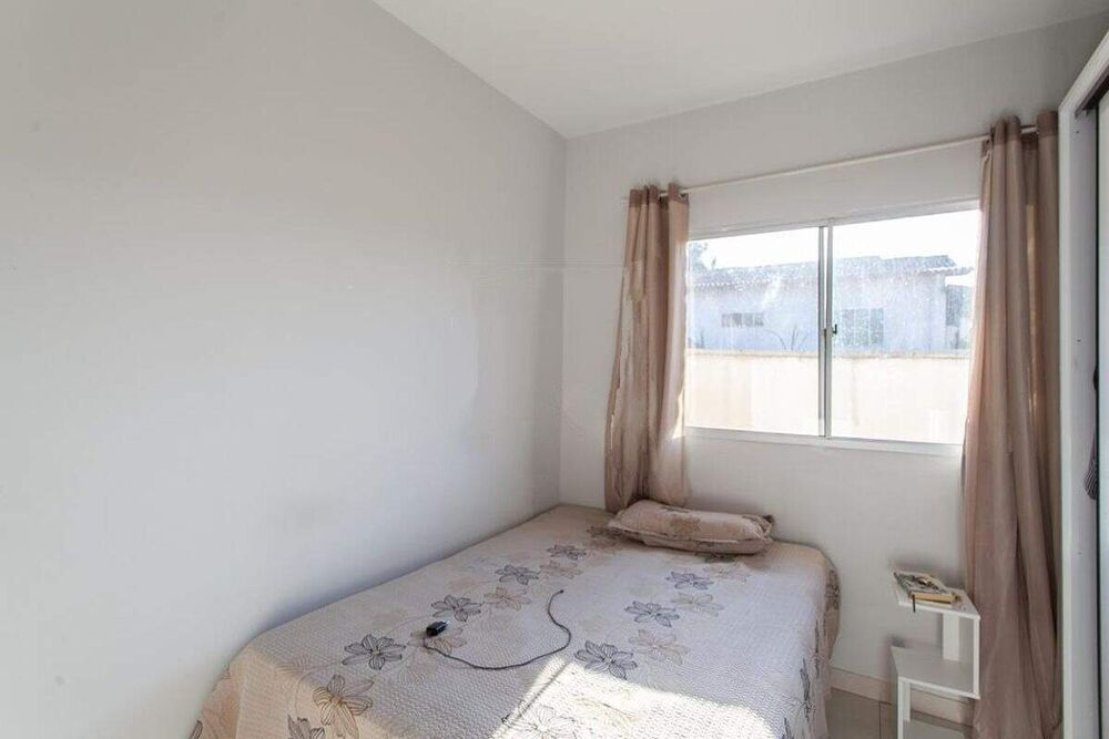Casa à venda com 2 quartos, 63m² - Foto 1